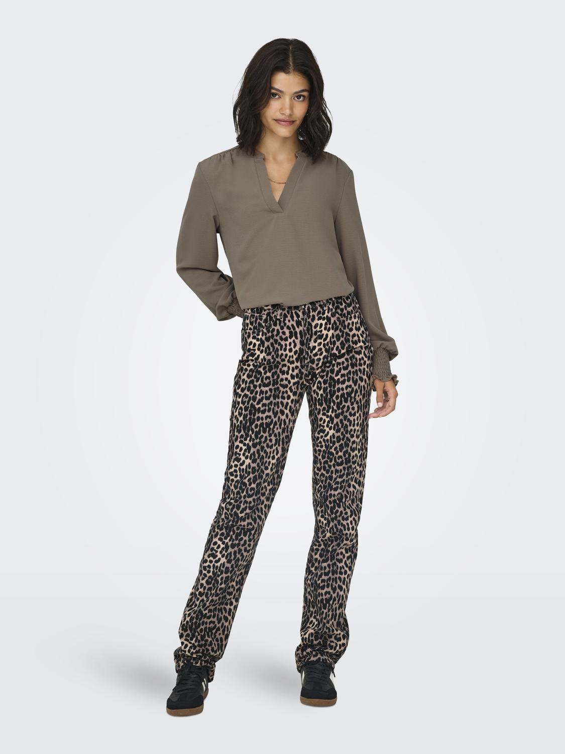 model_shot-front_full